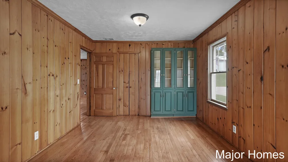 734 Lakeview Drive Lake Odessa Village, MI 48849