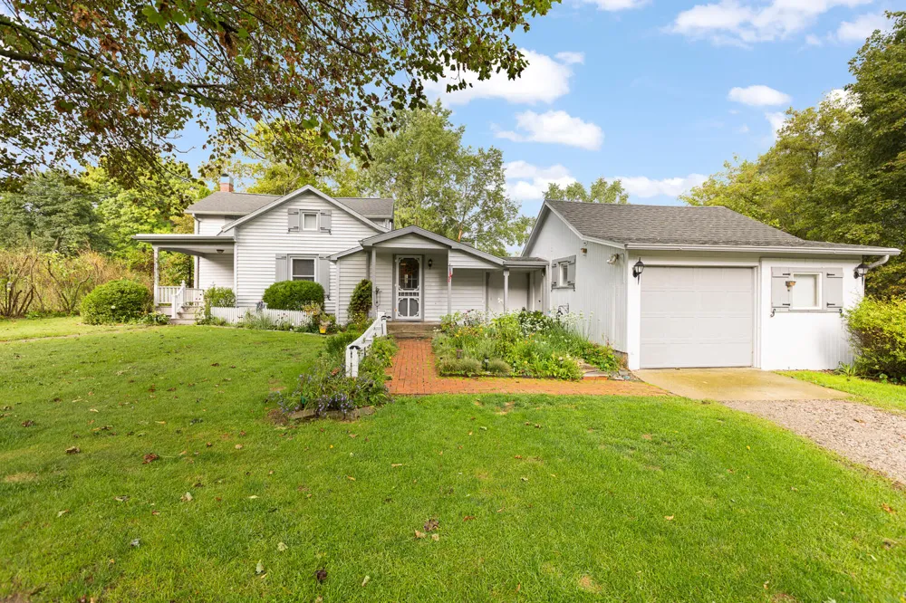 3420 Hillsdale Road Fayette Township, MI 49242