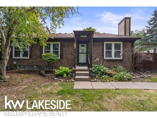 35317 Bristlecone Drive Clinton Charter Township, MI 48035