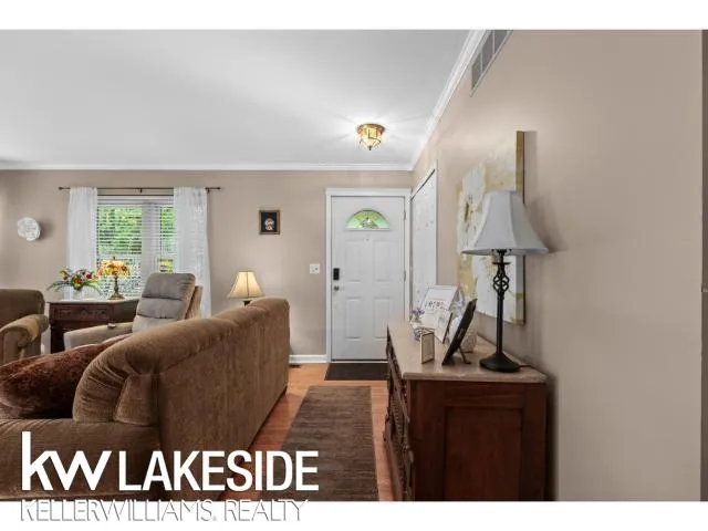 35317 Bristlecone Drive Clinton Charter Township, MI 48035