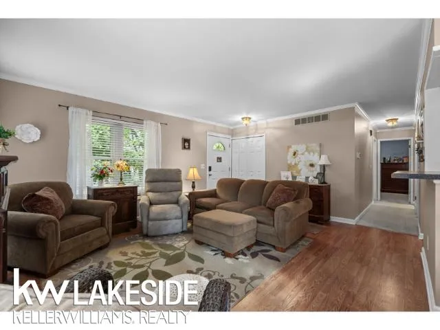 35317 Bristlecone Drive Clinton Charter Township, MI 48035