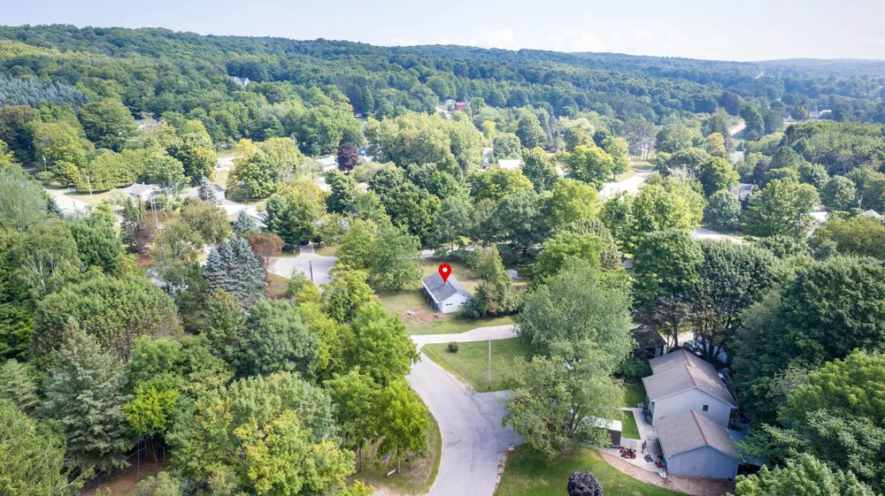 554 Cherry Grove Lane Frankfort City, MI 49635
