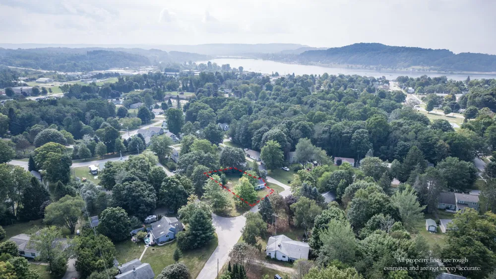 554 Cherry Grove Lane Frankfort City, MI 49635