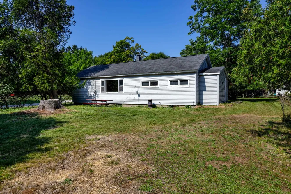 554 Cherry Grove Lane Frankfort City, MI 49635