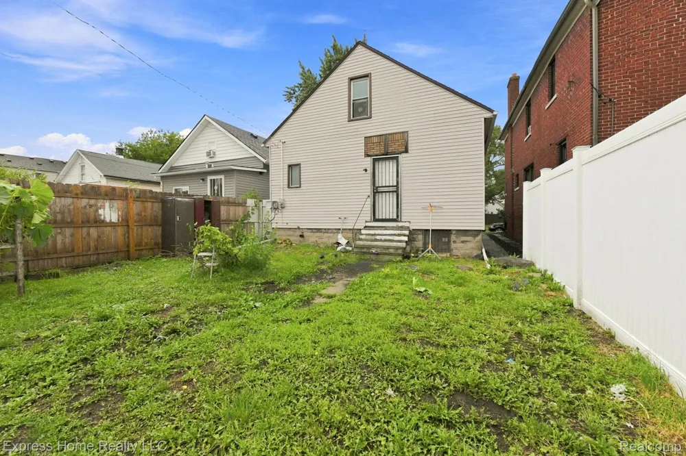 12062 Saint Aubin Street Hamtramck City, MI 48212