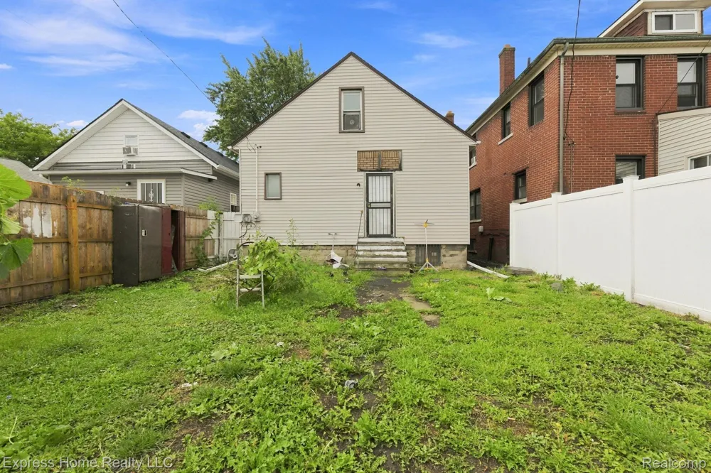 12062 Saint Aubin Street Hamtramck City, MI 48212