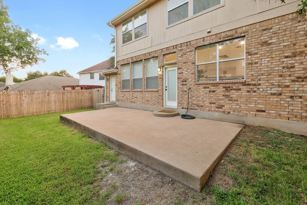 10810 Pinkney Lane Austin, TX 78739