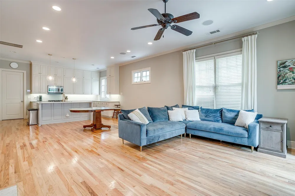 3727 W 4th Street Fort Worth, TX 76107