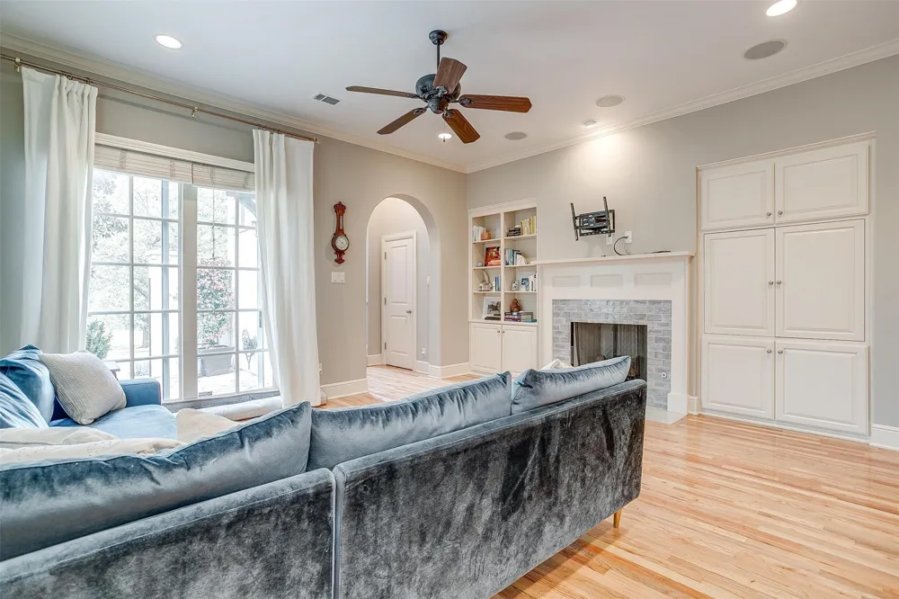 3727 W 4th Street Fort Worth, TX 76107