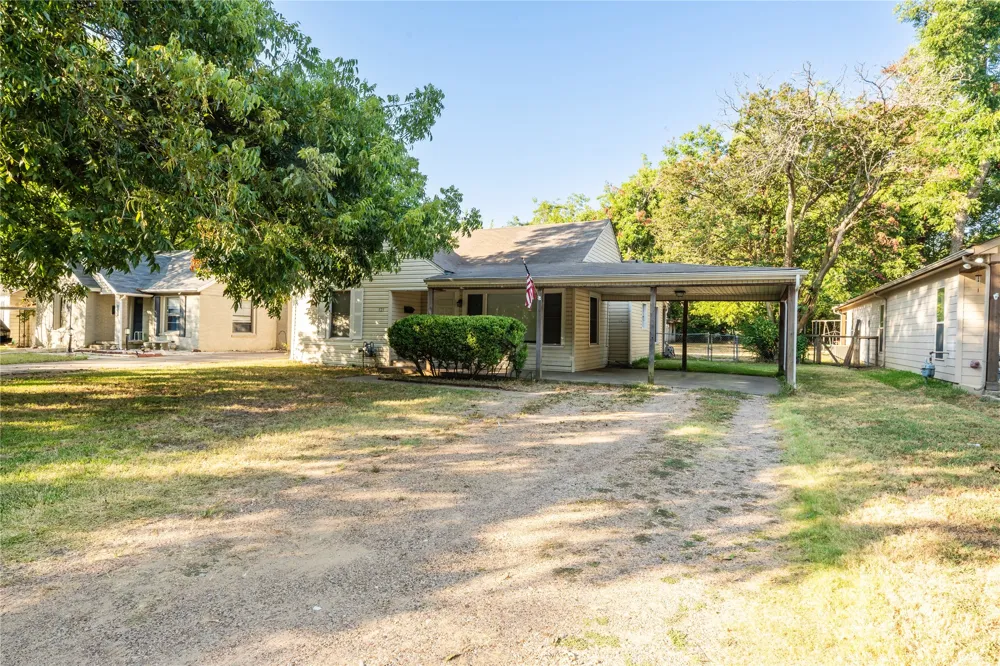 121 W Damon Street Terrell, TX 75160