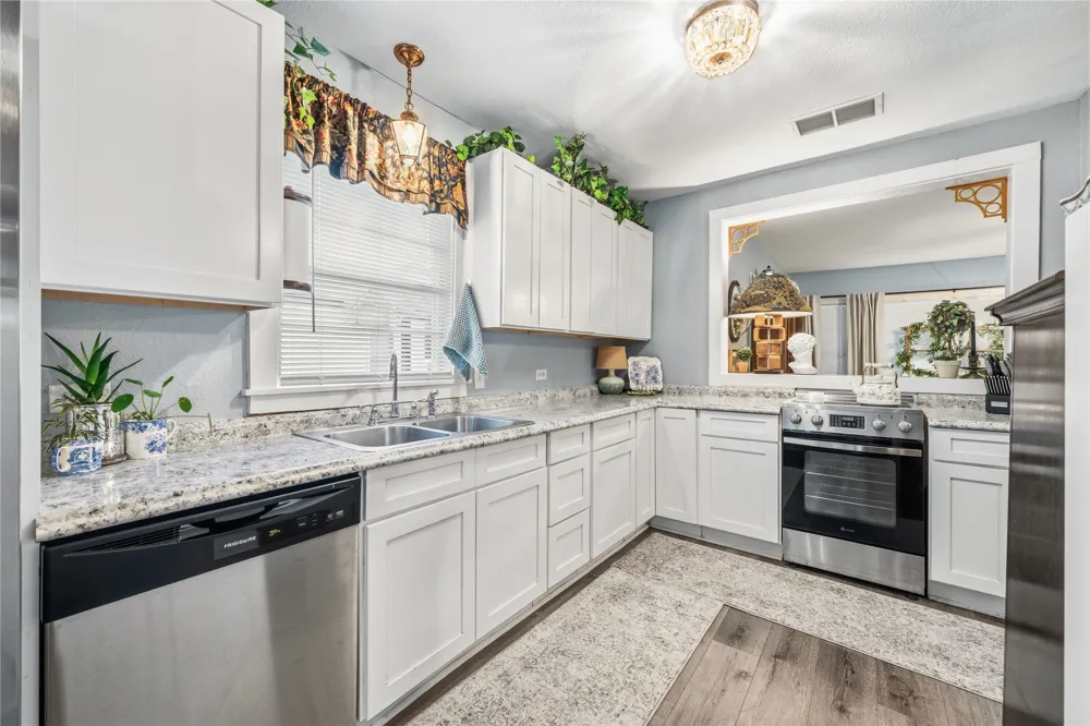121 W Damon Street Terrell, TX 75160