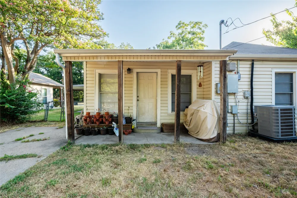 121 W Damon Street Terrell, TX 75160