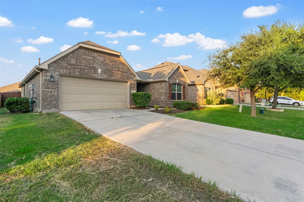1117 Villa Paloma Boulevard Little Elm, TX 75068