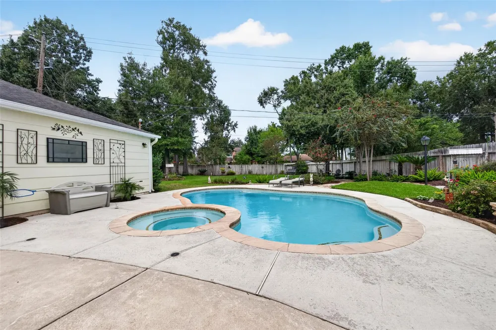 4127 Manorfield Drive Seabrook, TX 77586