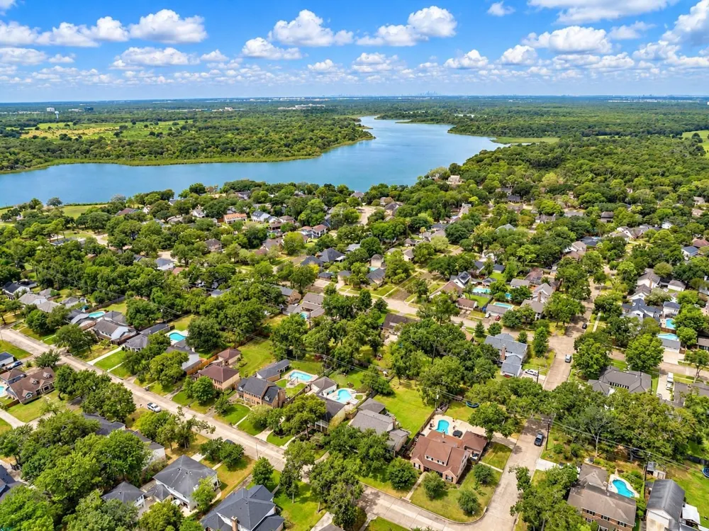 4127 Manorfield Drive Seabrook, TX 77586