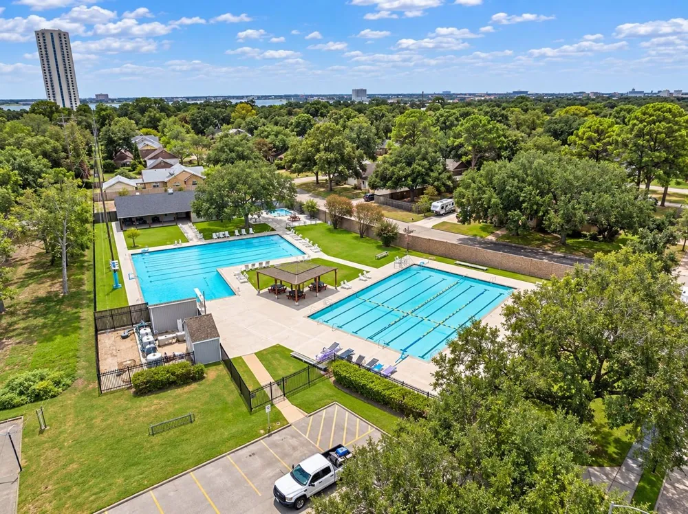 4127 Manorfield Drive Seabrook, TX 77586