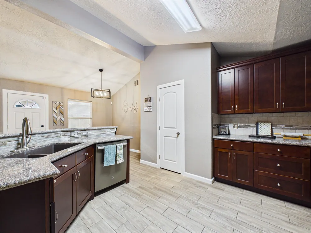 9022 Barracuda Drive Texas City, TX 77591