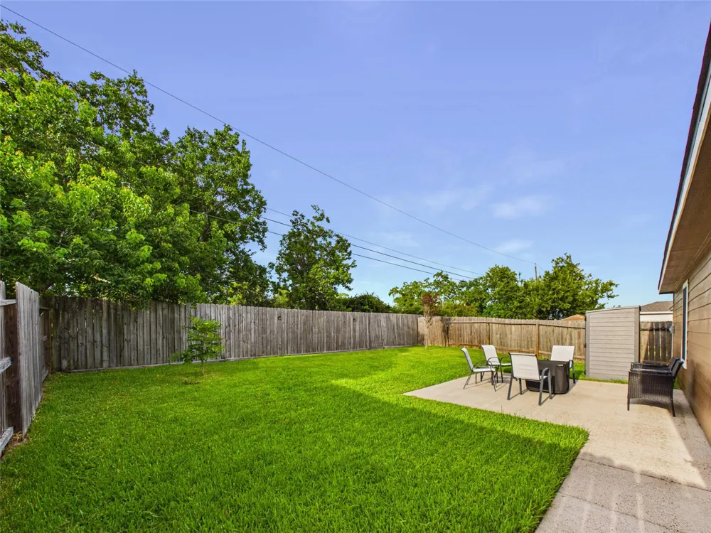 9022 Barracuda Drive Texas City, TX 77591
