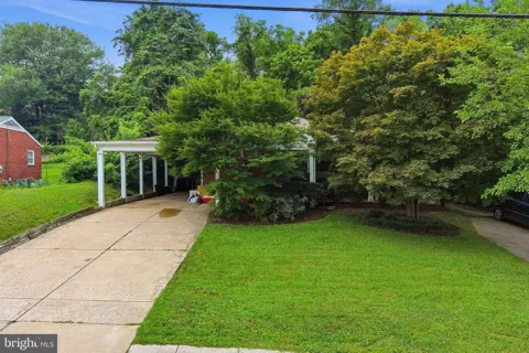 6105 MUNSON HILL ROAD