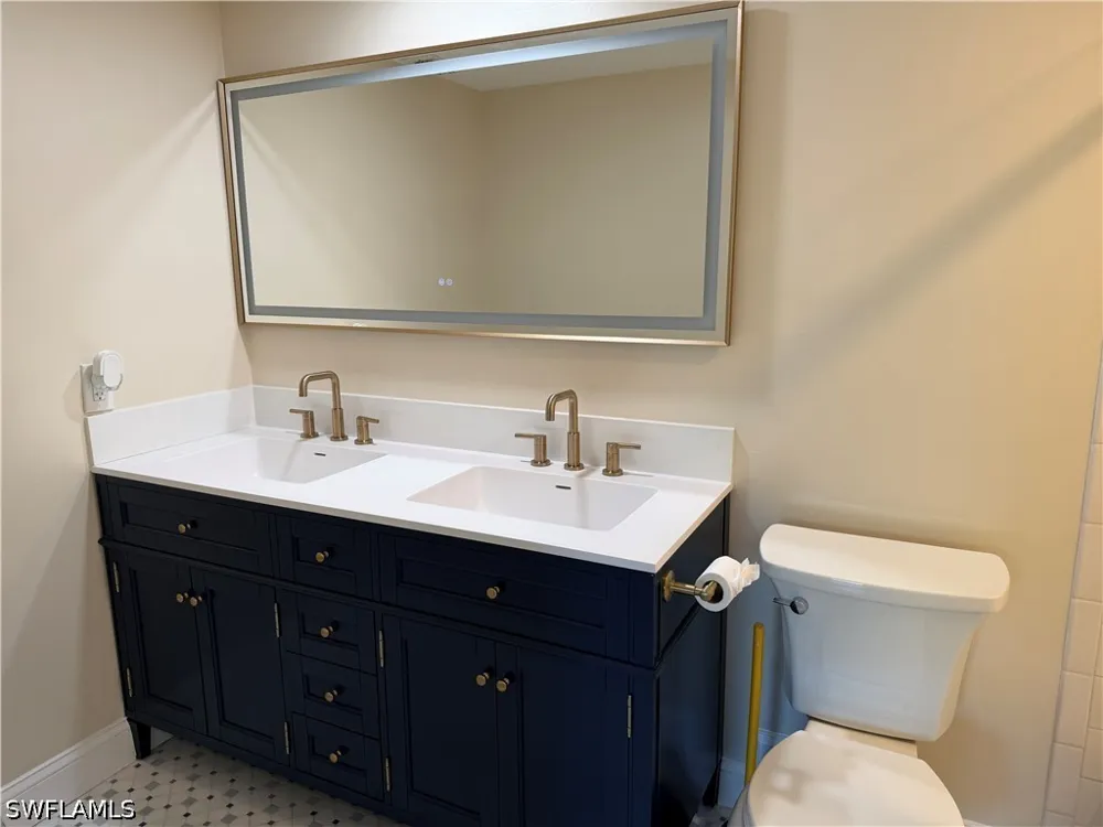 Courtyard Way #104 Naples, FL 34112