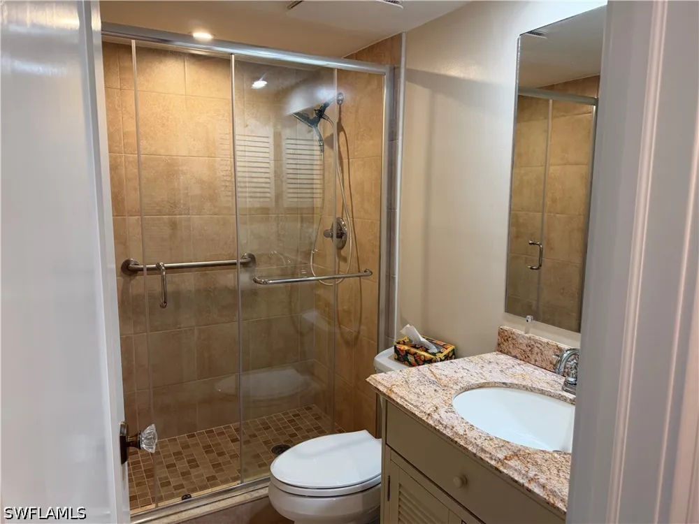 Courtyard Way #104 Naples, FL 34112