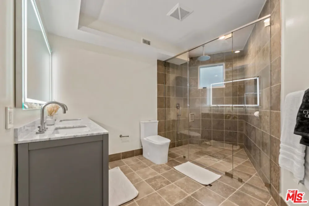 1825 Pandora Avenue #102 Los Angeles, CA 90025