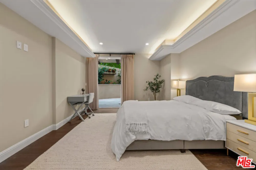 1825 Pandora Avenue #102 Los Angeles, CA 90025