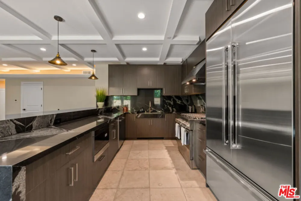 1825 Pandora Avenue #102 Los Angeles, CA 90025