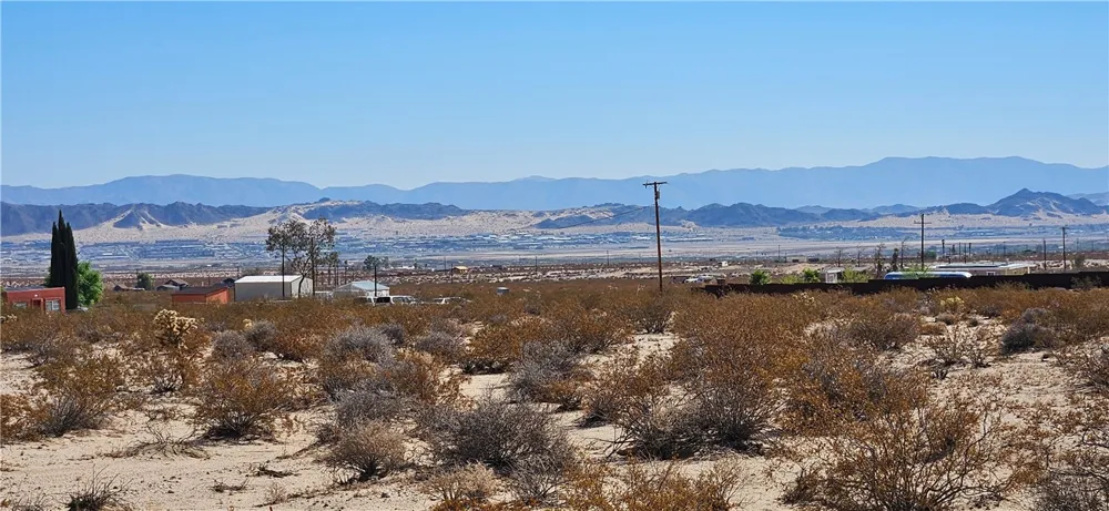 800 Breezy Lane 29 Palms, CA 92277