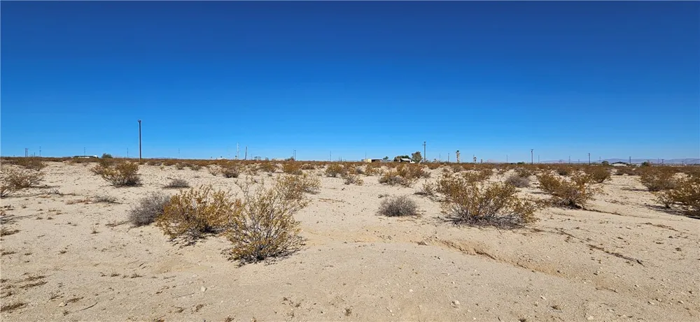 800 Breezy Lane 29 Palms, CA 92277