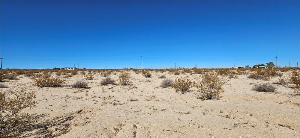 800 Breezy Lane 29 Palms, CA 92277