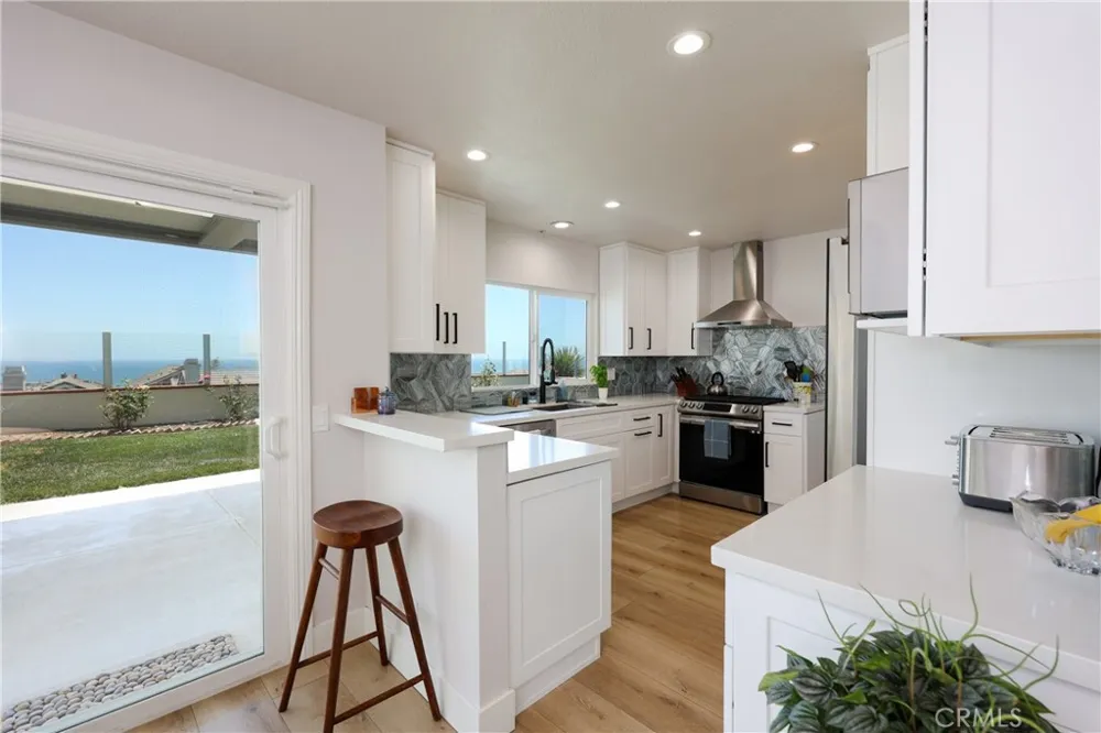 2121 Via Aguila San Clemente, CA 92673