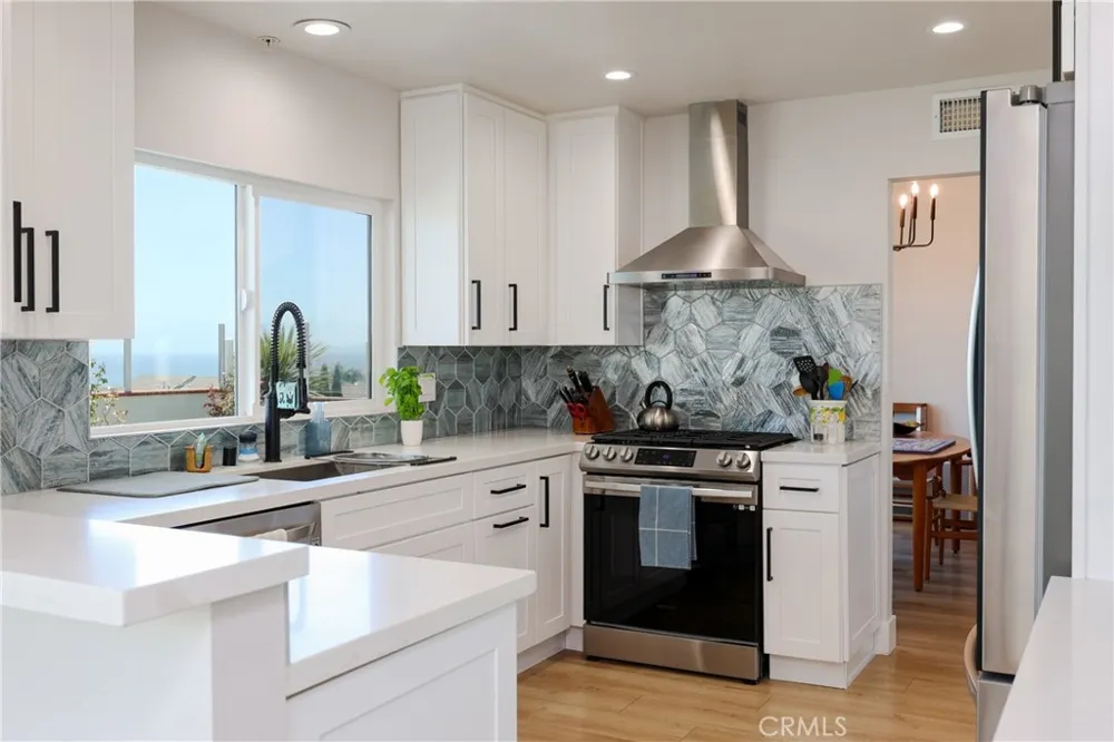 2121 Via Aguila San Clemente, CA 92673