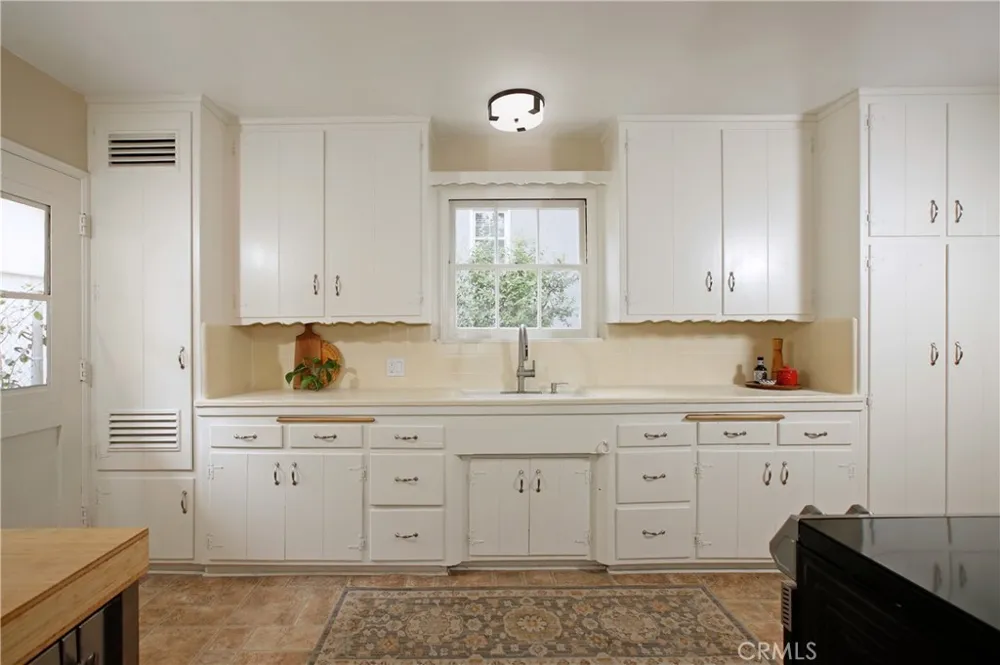 3213 Park Vista Drive Glendale, CA 91214