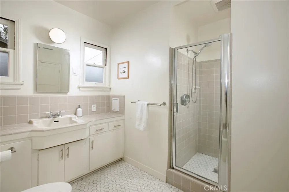 3213 Park Vista Drive Glendale, CA 91214