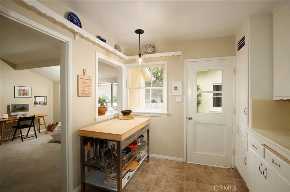 3213 Park Vista Drive Glendale, CA 91214