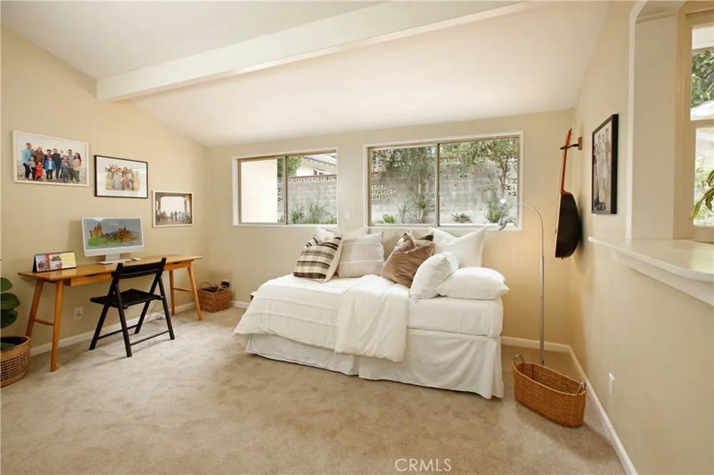 3213 Park Vista Drive Glendale, CA 91214
