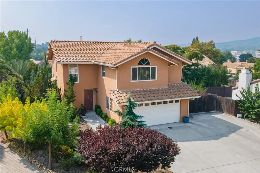 112 Encanto Paso Robles, CA 93446