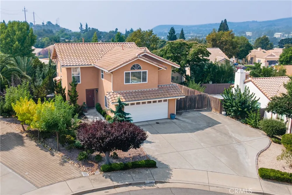 112 Encanto Paso Robles, CA 93446