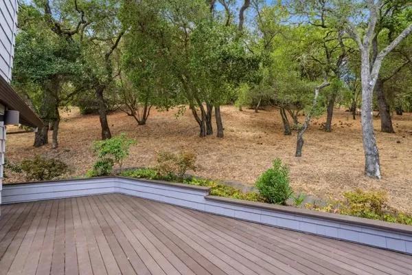 11 Biltmore Lane Menlo Park, CA 94025