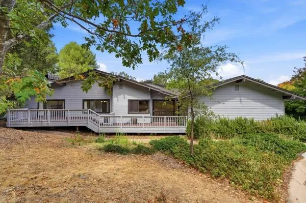 11 Biltmore Lane Menlo Park, CA 94025