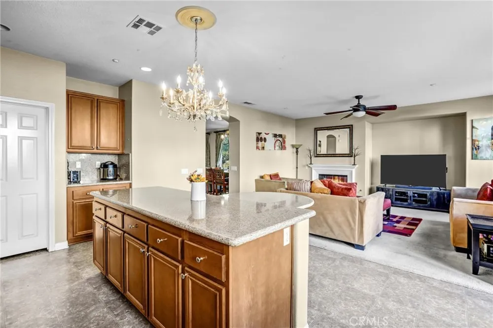 5559 Scharf Fontana, CA 92336
