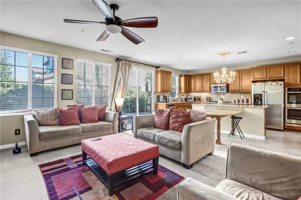 5559 Scharf Fontana, CA 92336