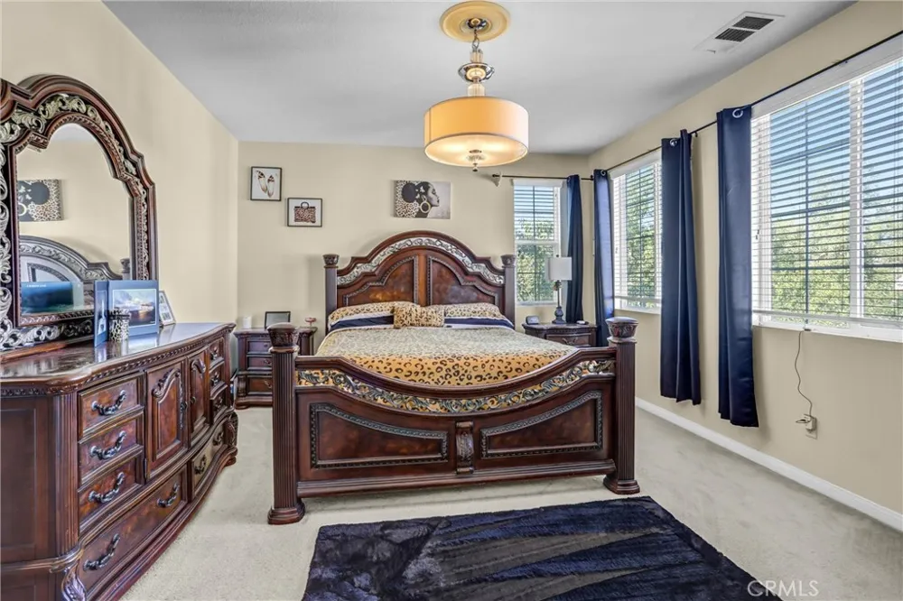 5559 Scharf Fontana, CA 92336