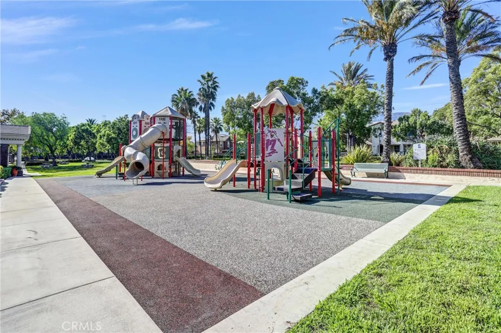 5559 Scharf Fontana, CA 92336