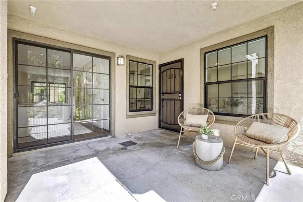 1042 Calle Del Cerro #203 San Clemente, CA 92672