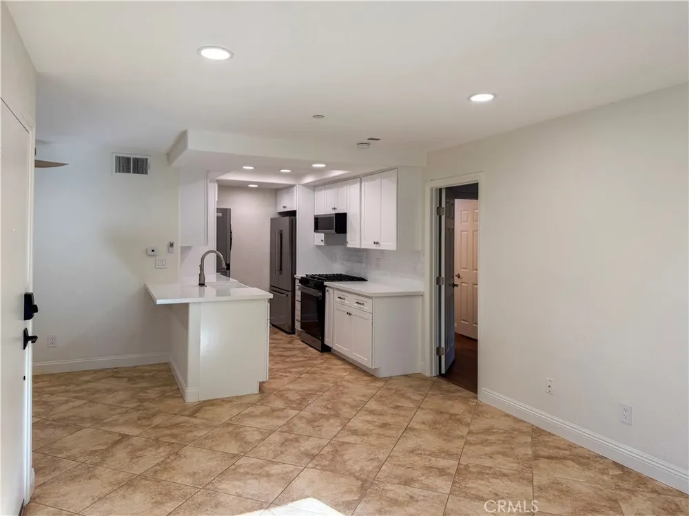 1042 Calle Del Cerro #203 San Clemente, CA 92672