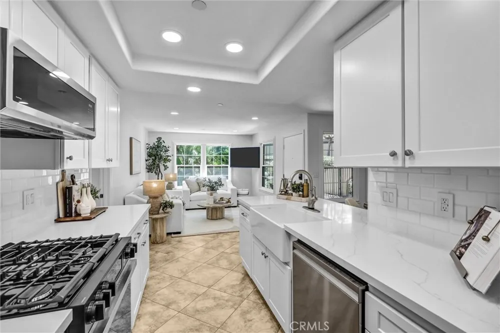1042 Calle Del Cerro #203 San Clemente, CA 92672