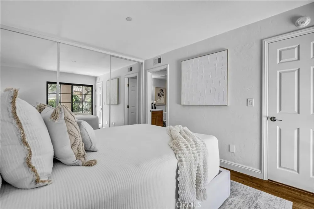 1042 Calle Del Cerro #203 San Clemente, CA 92672
