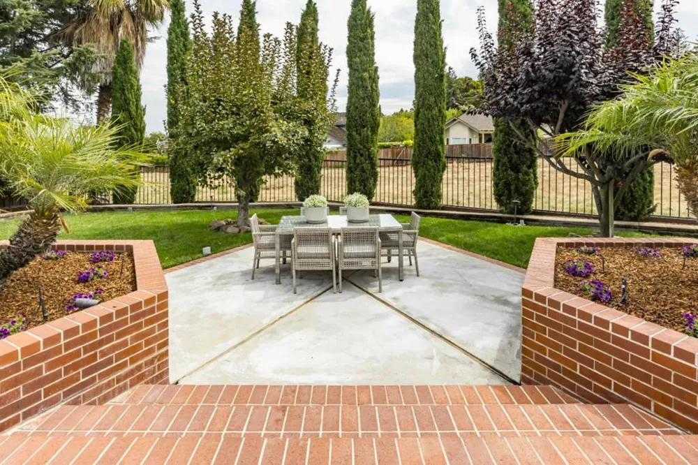 15 Woodleaf Avenue Redwood City, CA 94061